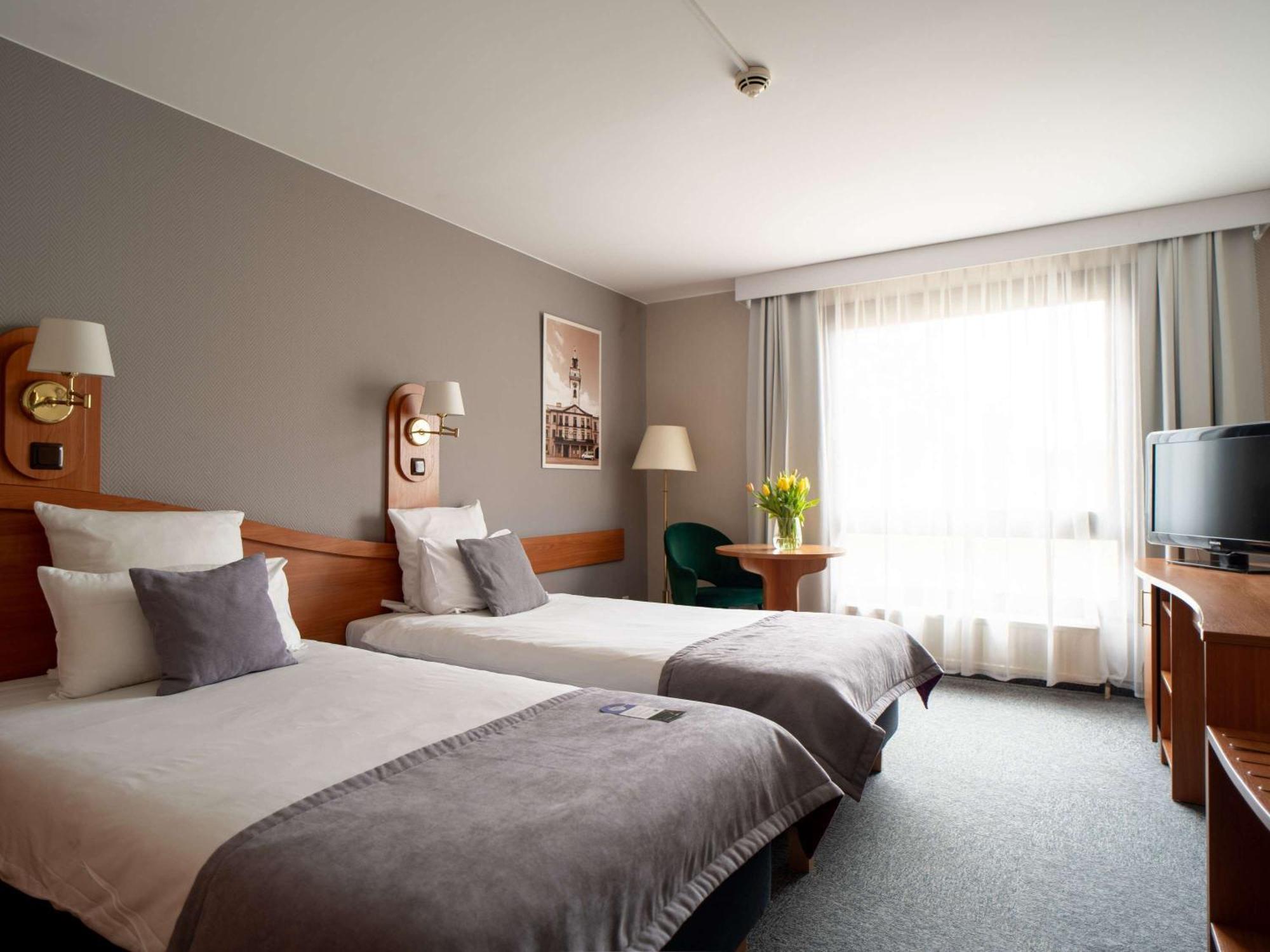 Mercure 3*